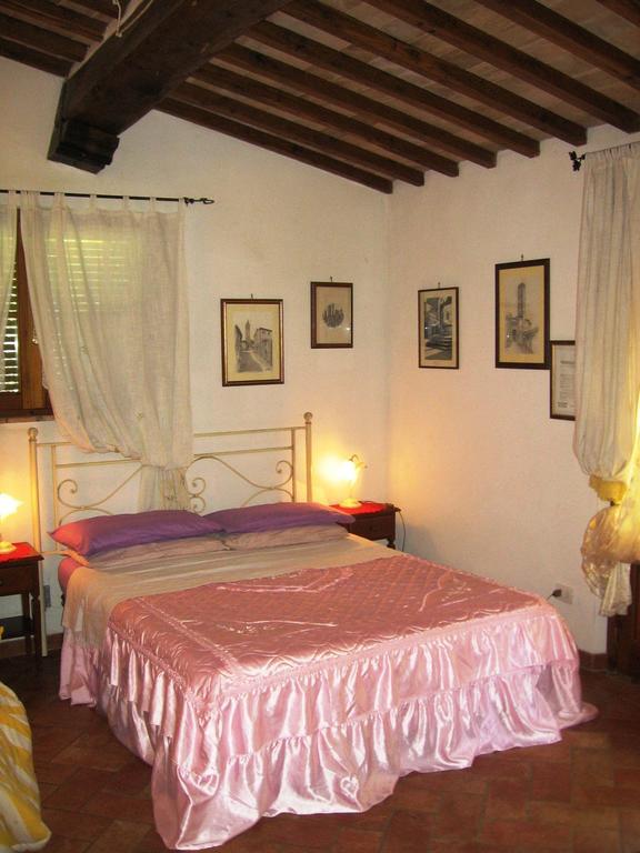 La Capanna Di Sovestro Hotel San Gimignano Værelse billede
