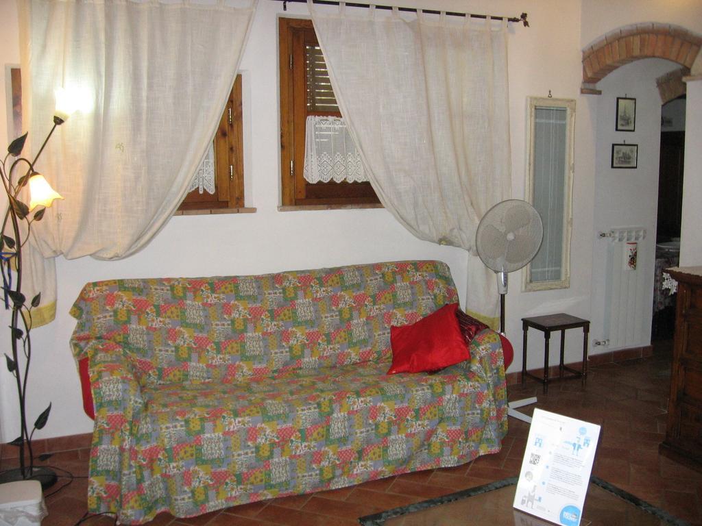La Capanna Di Sovestro Hotel San Gimignano Eksteriør billede