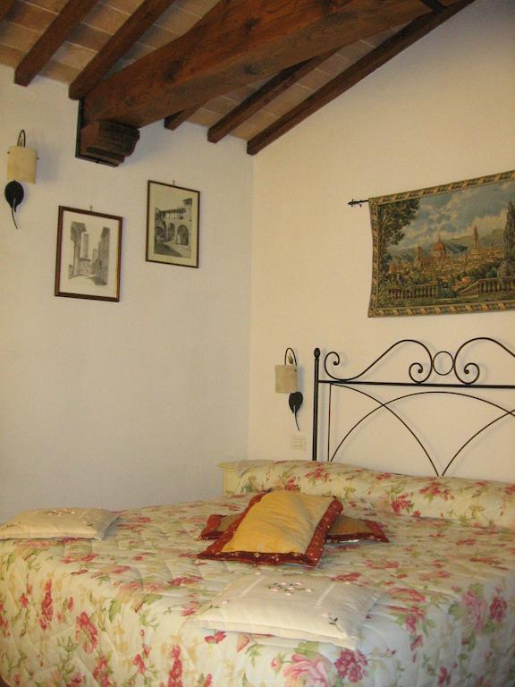 La Capanna Di Sovestro Hotel San Gimignano Værelse billede